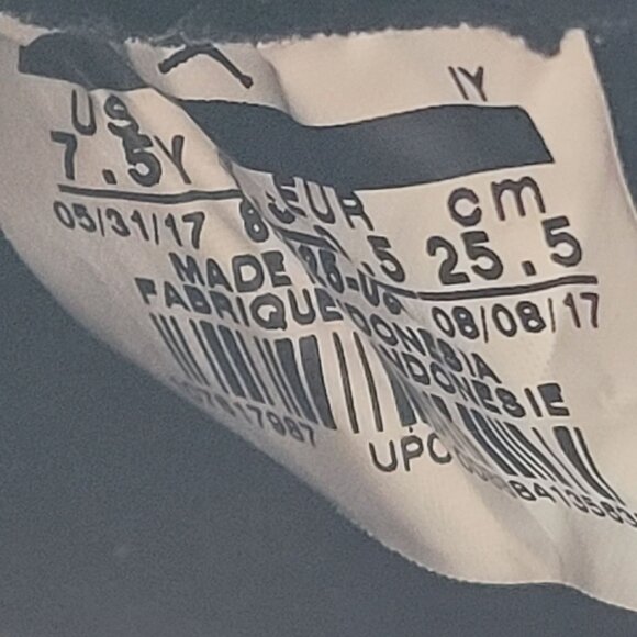 Air Jordan 11 Retro Premium HC Girl's Black Sneakers 852625-030 US Size 7.5Y - Picture 10 of 10